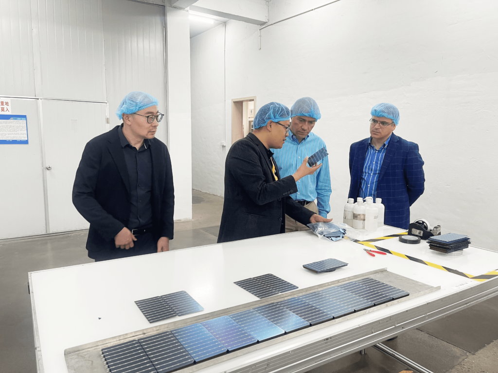 Spanish enterprise delegation visited Sunket New Energy (2)